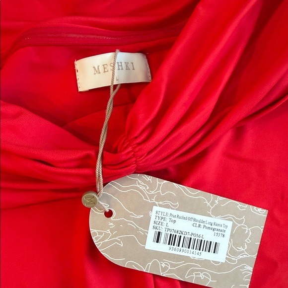 Meshki Off Shoulder Ruched Top - Picture 3 of 4